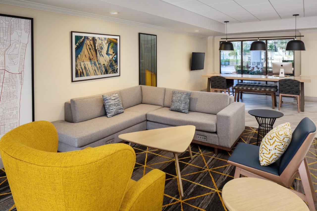 Holiday Inn & Suites Boca Raton - North Экстерьер фото