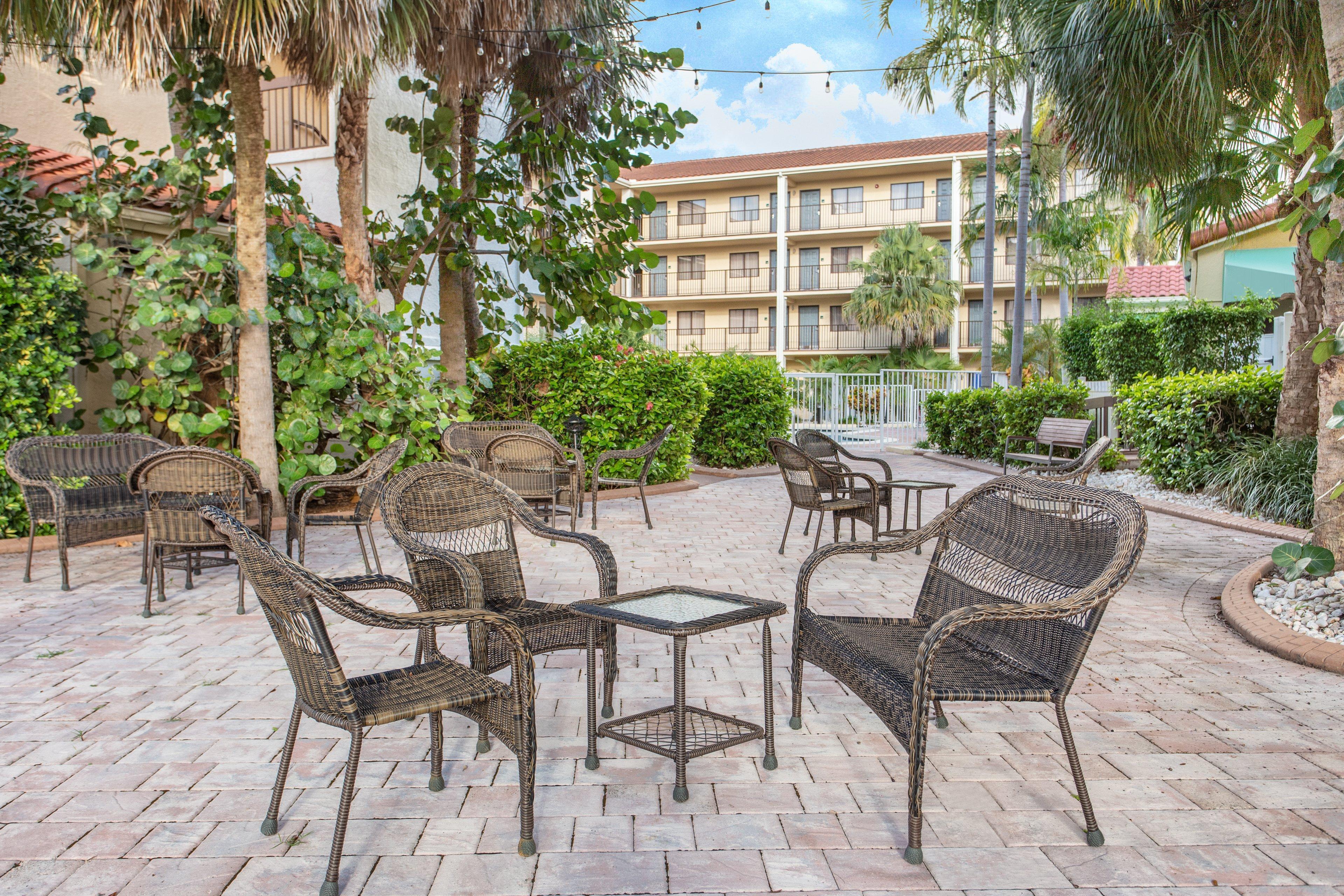 Holiday Inn & Suites Boca Raton - North Экстерьер фото