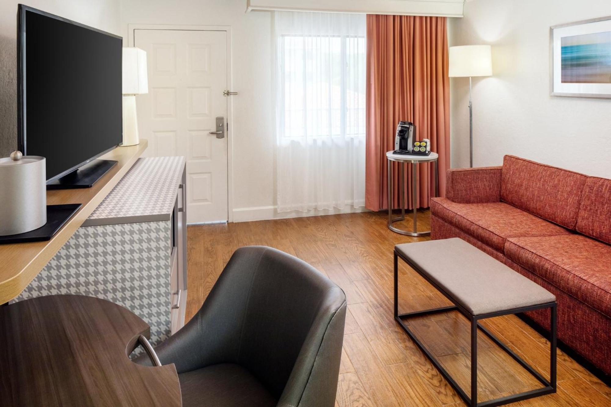 Holiday Inn & Suites Boca Raton - North Экстерьер фото